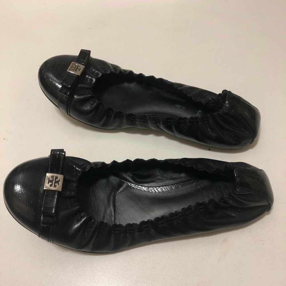 Tory Burch Black Flats with Silver Logo - Picture 3 of 11